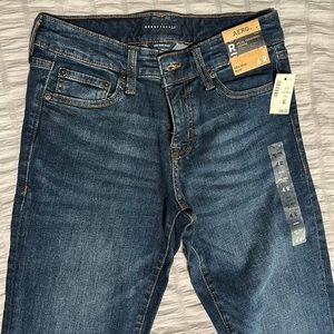 Aeropostale Mid Rise Bootcut jeans, 4R